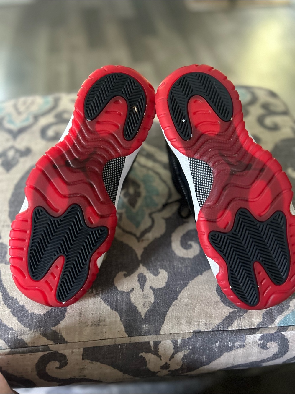 Jordan Retro 11 Bred High-Tops - Picture 4 of 5